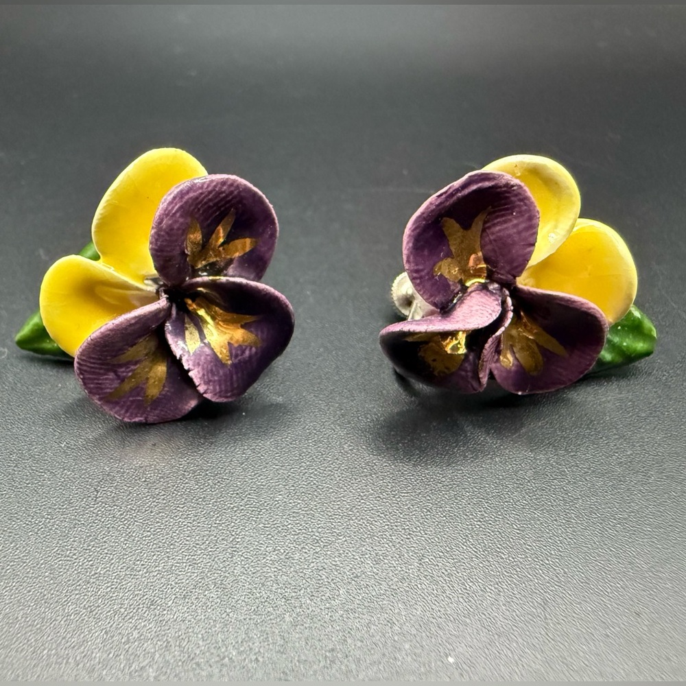 Vintage Floral Purple and Yellow Screw Back Earrings